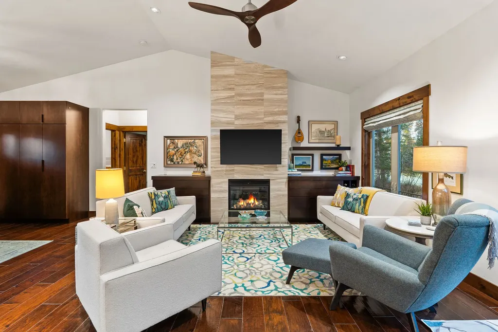 136 Oakmont Loop Columbia Falls MT 59912