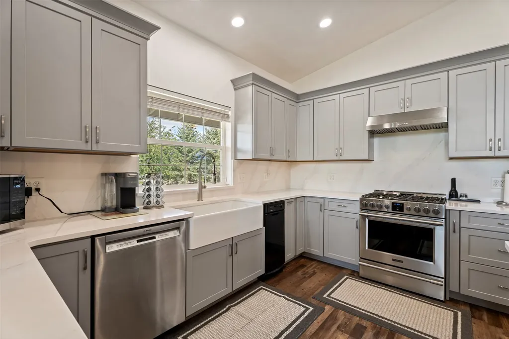 912 Little Joe Lane Hamilton MT 59840