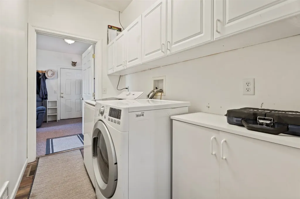 912 Little Joe Lane Hamilton MT 59840