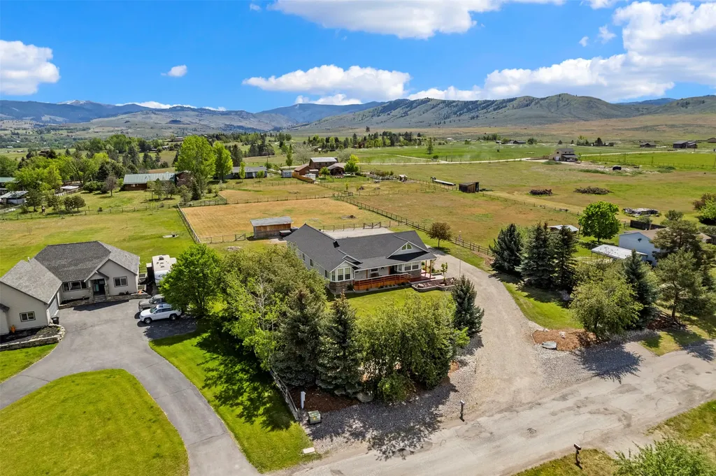912 Little Joe Lane Hamilton MT 59840