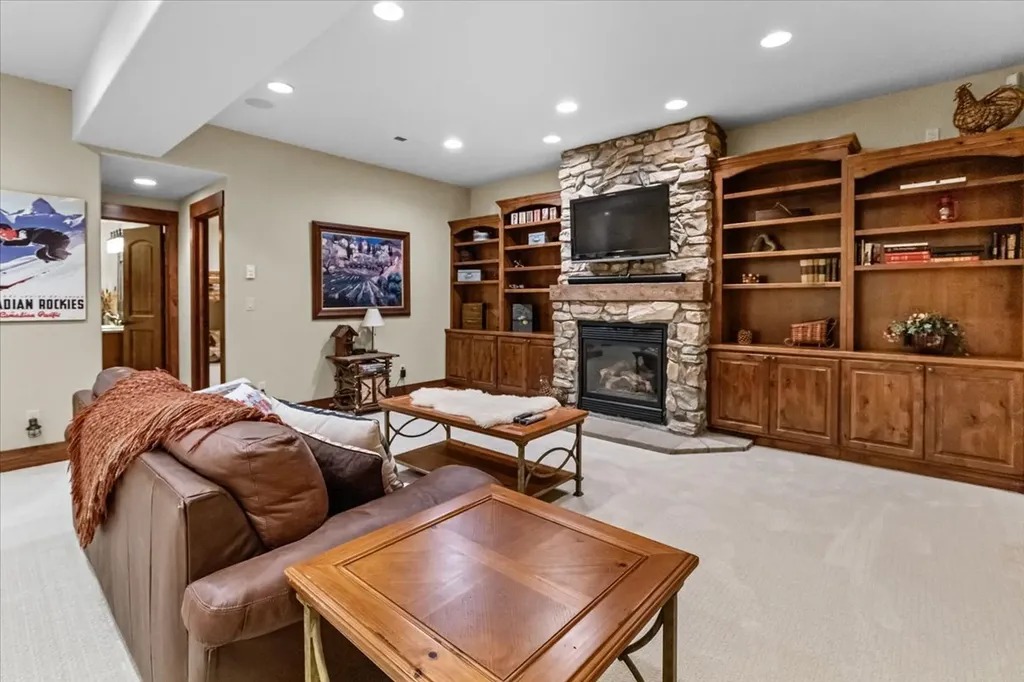 519 Sophie Drive Eureka MT 59917
