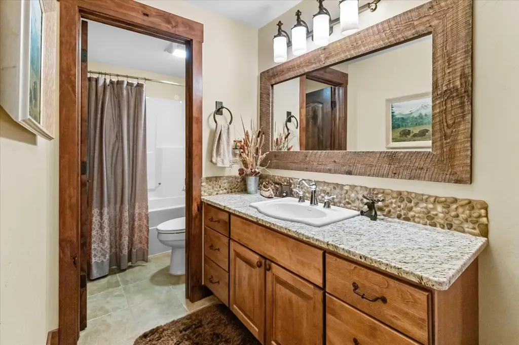 519 Sophie Drive Eureka MT 59917