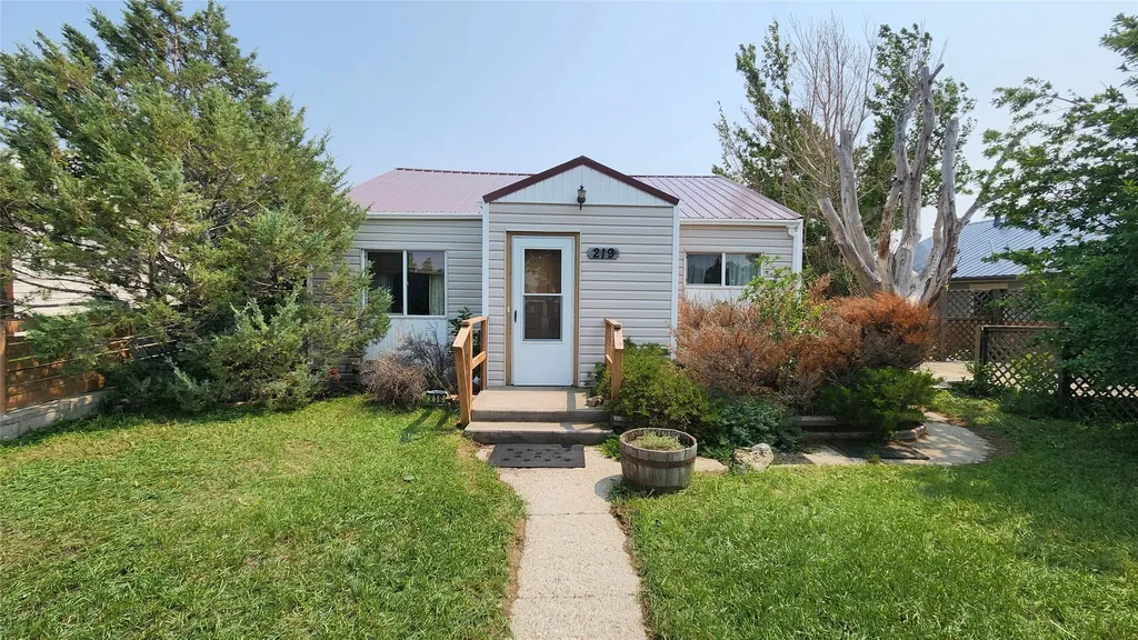 219 5th Avenue SW Cut Bank MT 59427