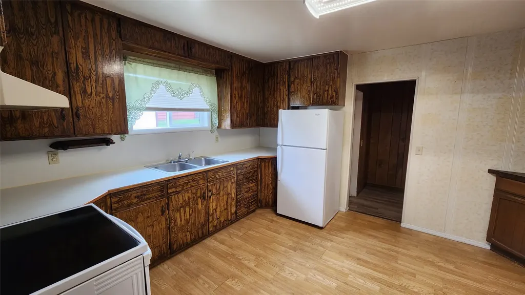 219 5th Avenue SW Cut Bank MT 59427