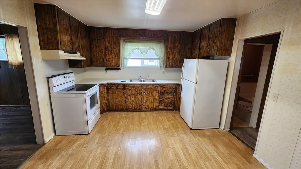 219 5th Avenue SW Cut Bank MT 59427