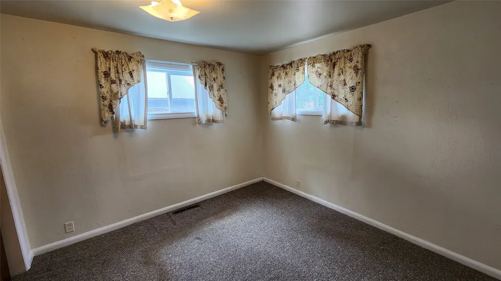 219 5th Avenue SW Cut Bank MT 59427