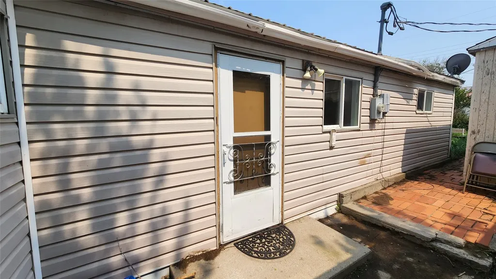 219 5th Avenue SW Cut Bank MT 59427