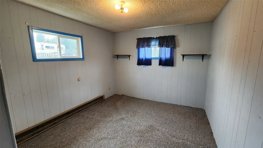 219 5th Avenue SW Cut Bank MT 59427
