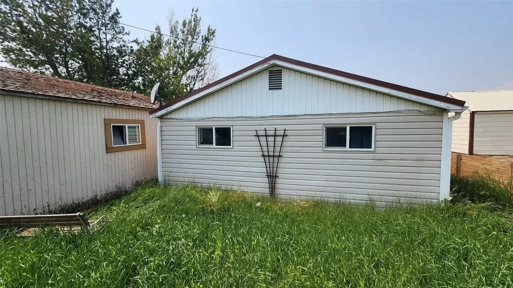 219 5th Avenue SW Cut Bank MT 59427
