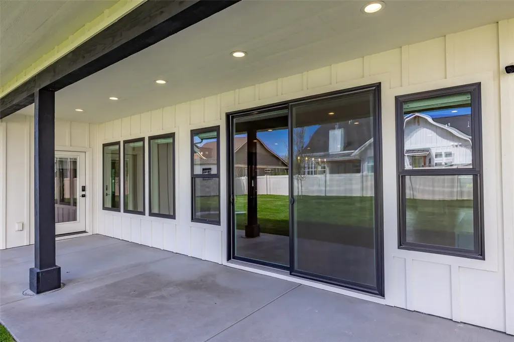 127 Owl Loop Kalispell MT 59901