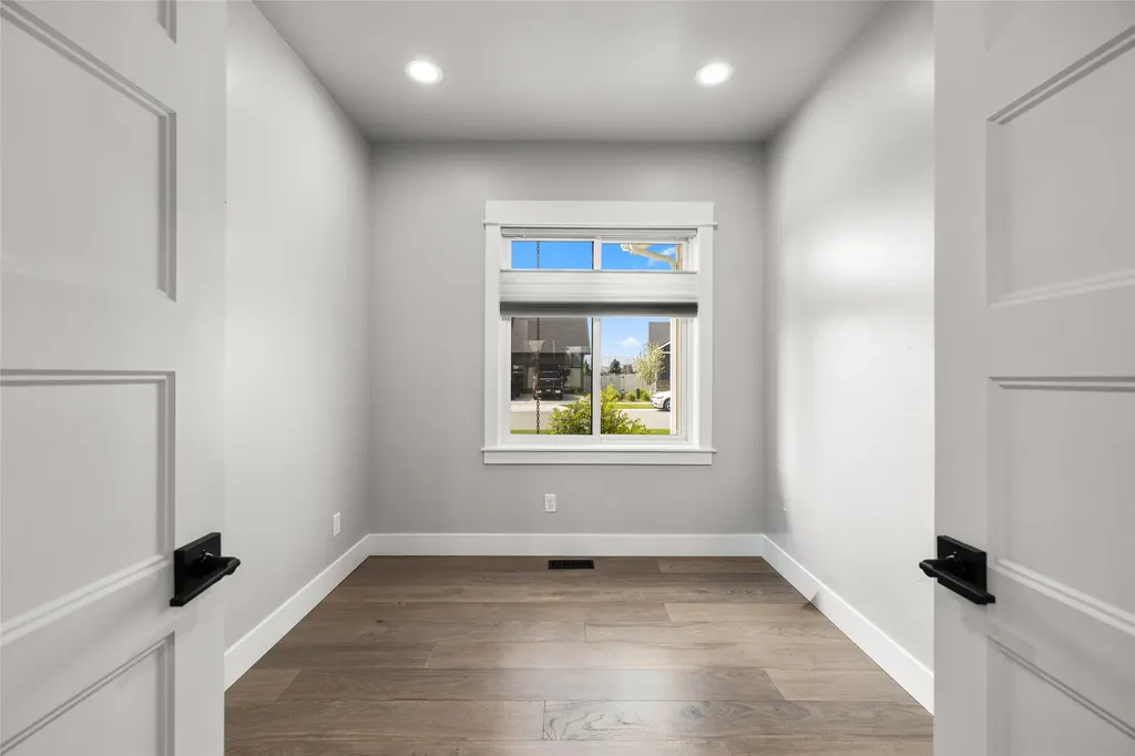 127 Owl Loop Kalispell MT 59901