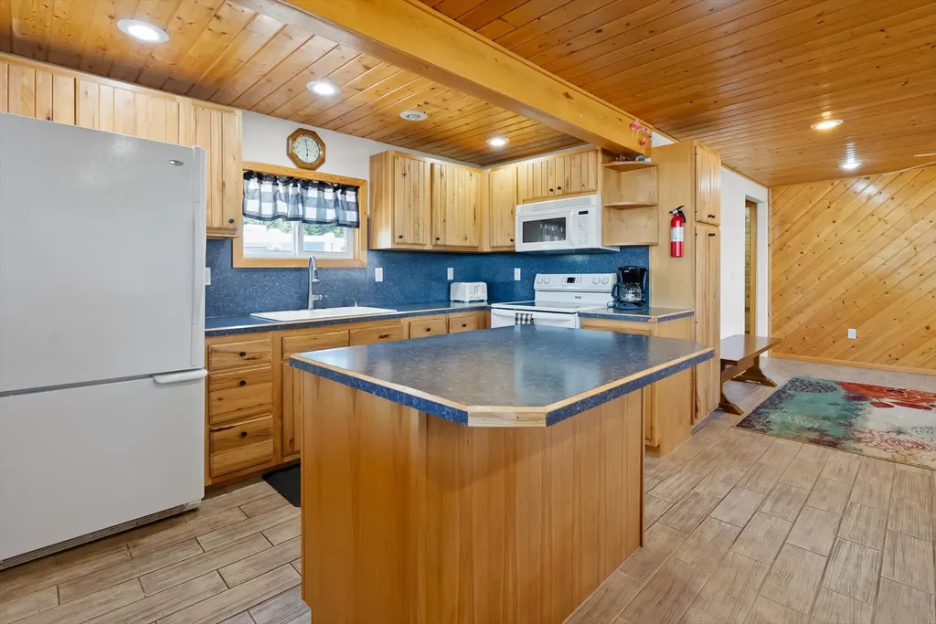 36953 Mt Highway 35 Polson MT 59860