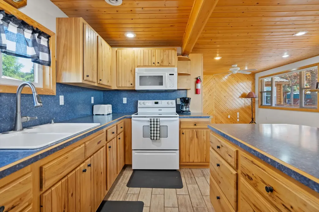 36953 Mt Highway 35 Polson MT 59860