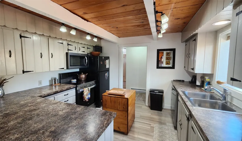313 1st Avenue SE Cut Bank MT 59427