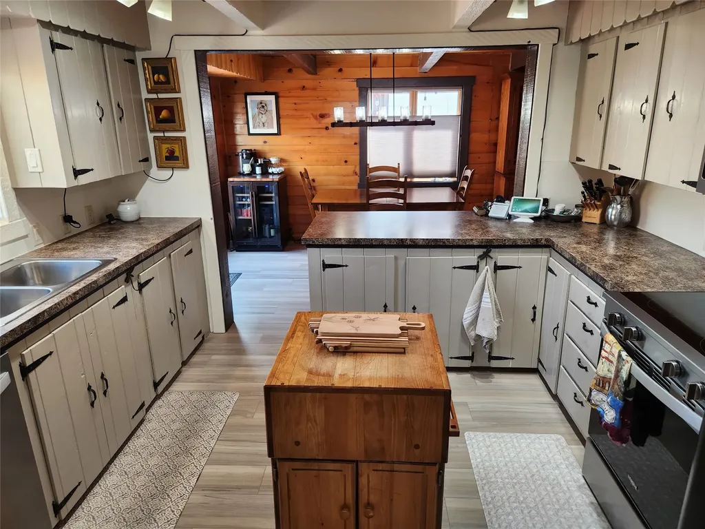 313 1st Avenue SE Cut Bank MT 59427