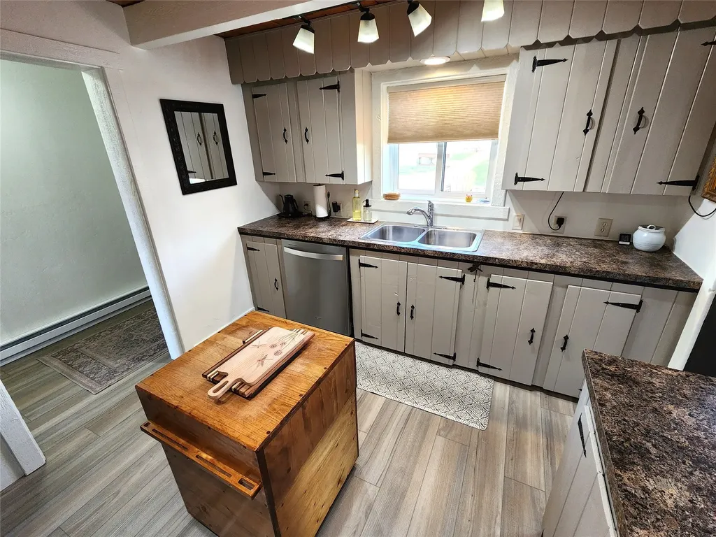 313 1st Avenue SE Cut Bank MT 59427