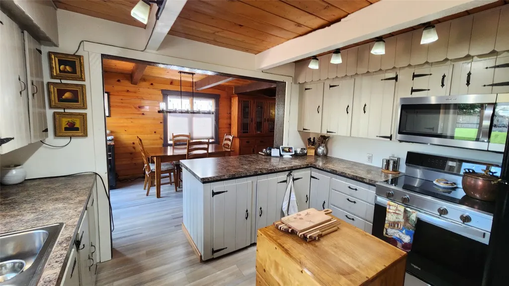 313 1st Avenue SE Cut Bank MT 59427