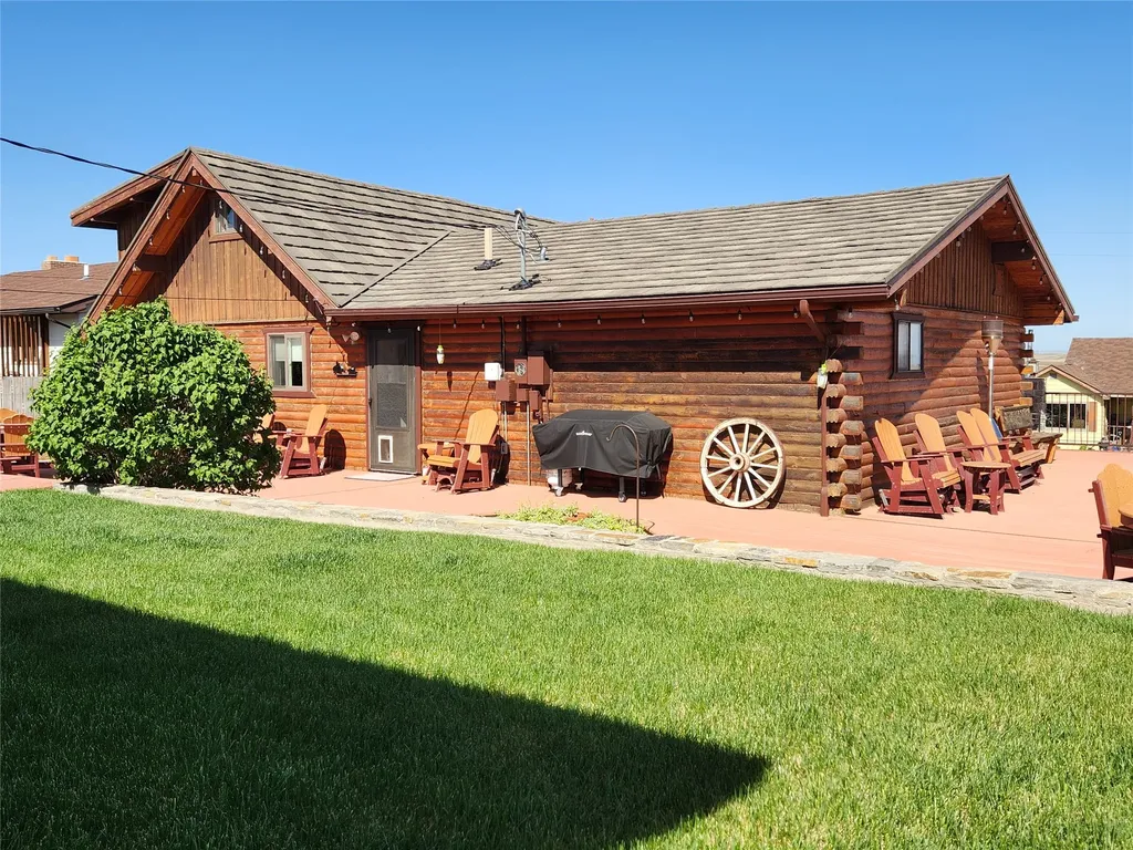 313 1st Avenue SE Cut Bank MT 59427
