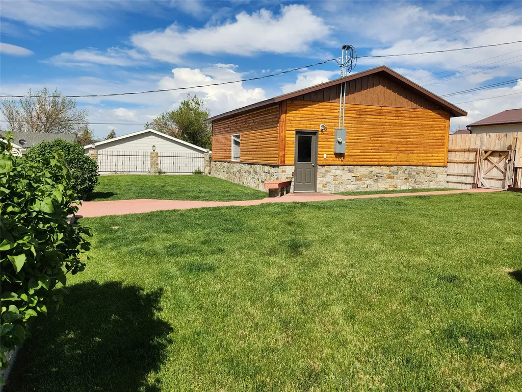313 1st Avenue SE Cut Bank MT 59427