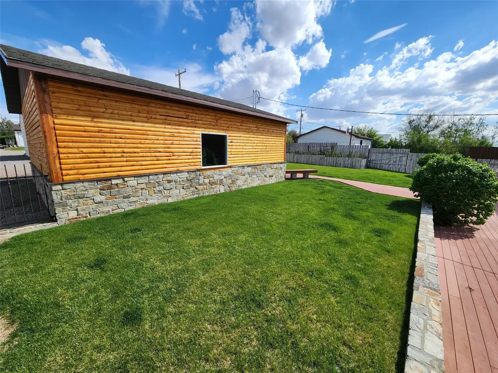 313 1st Avenue SE Cut Bank MT 59427