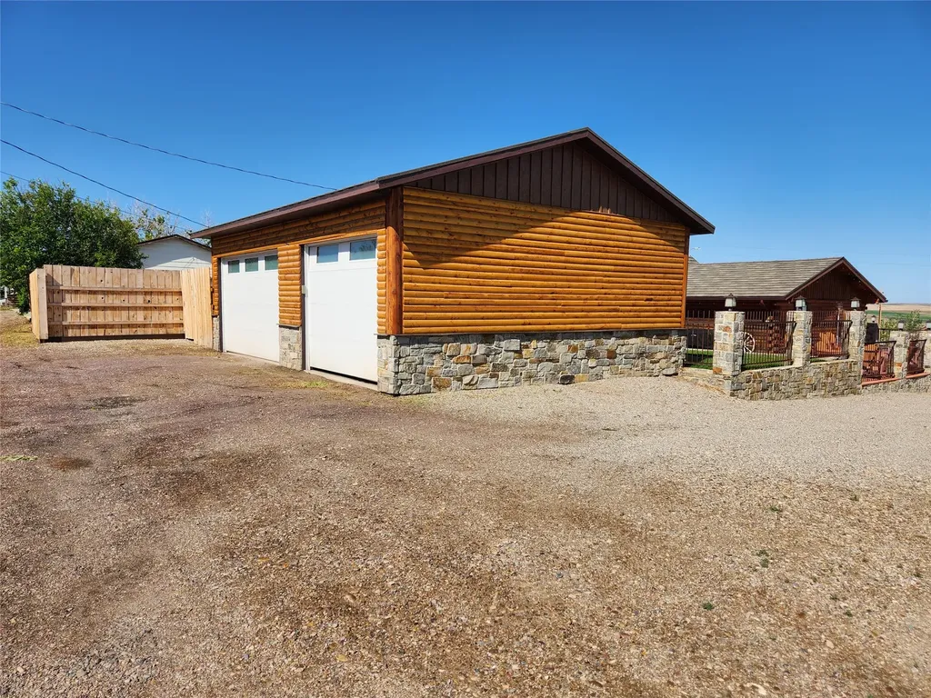 313 1st Avenue SE Cut Bank MT 59427