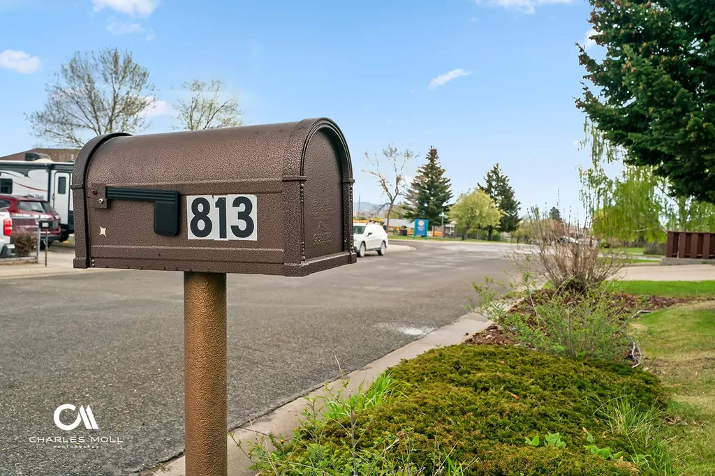 813 Cherry Avenue Helena MT 59601
