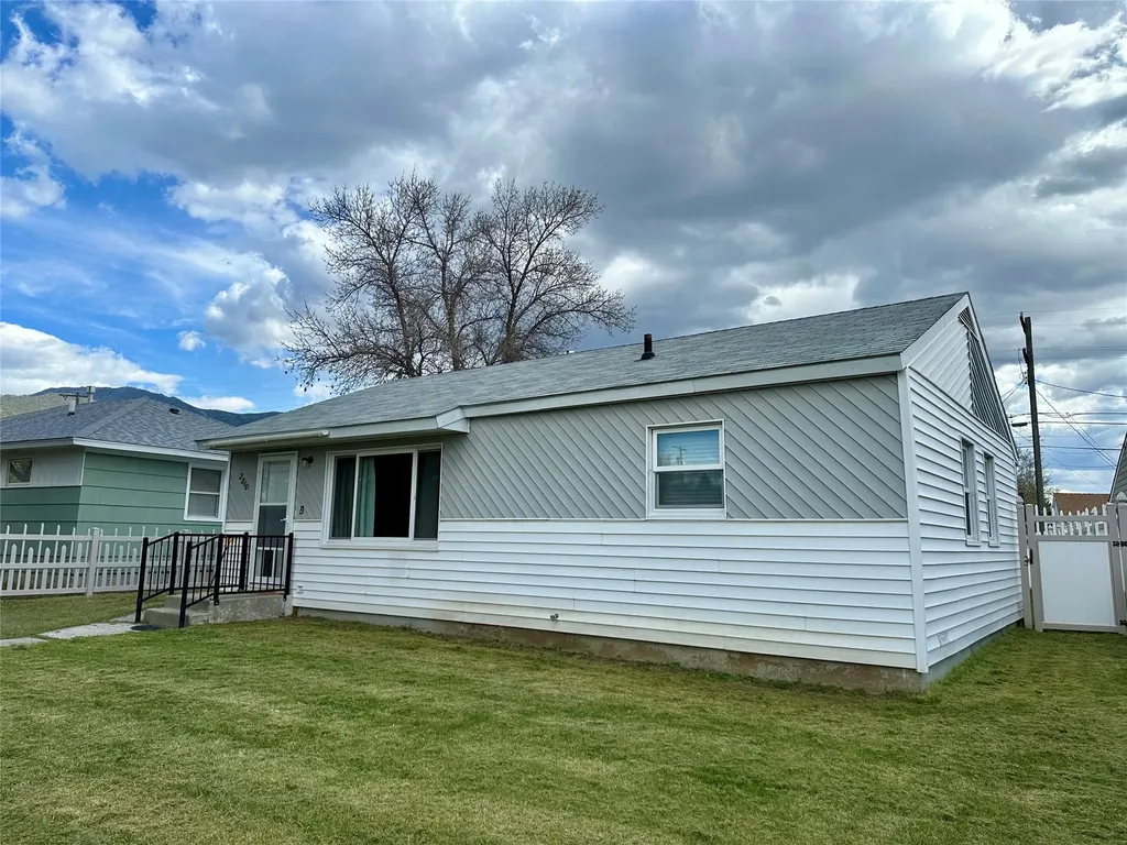 2810 St Ann Street Butte MT 59701