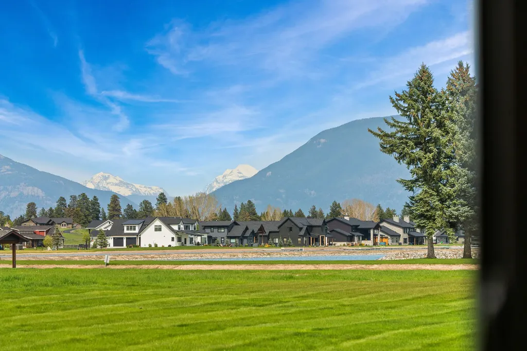 140 Rosewater Loop Kalispell MT 59901