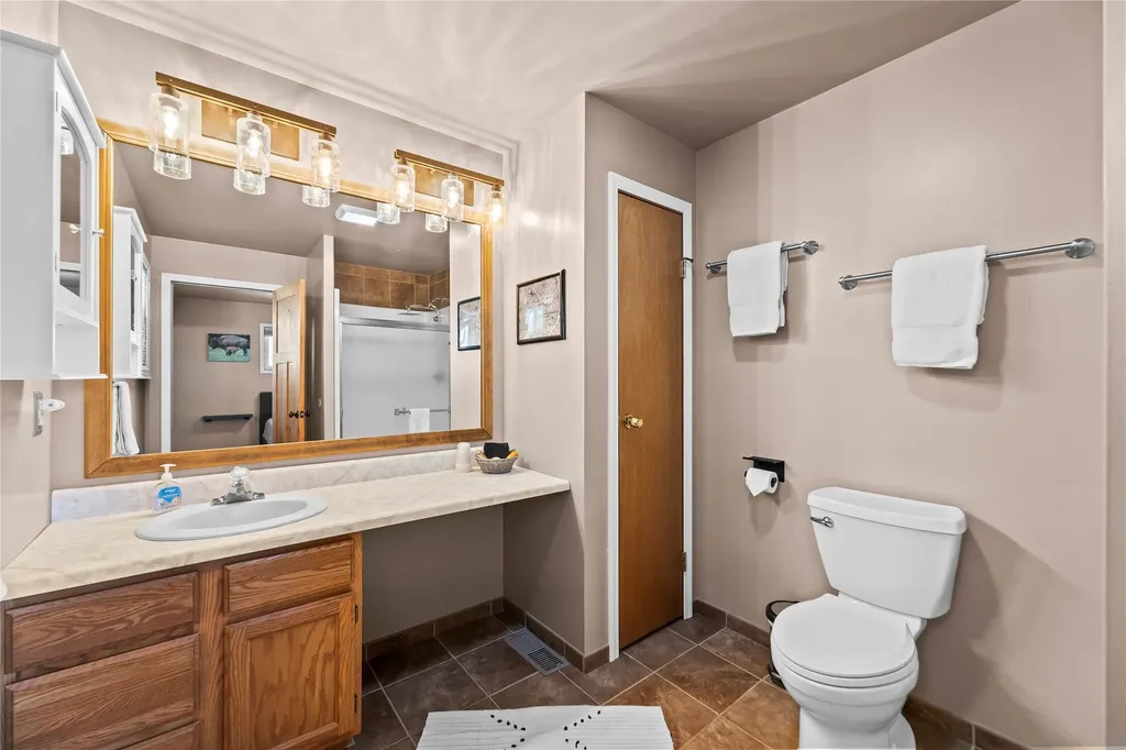 14 Peters Lane Gardiner MT 59030