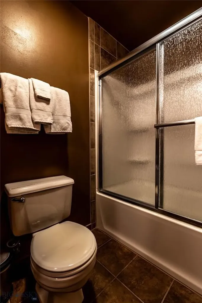 14 Peters Lane Gardiner MT 59030