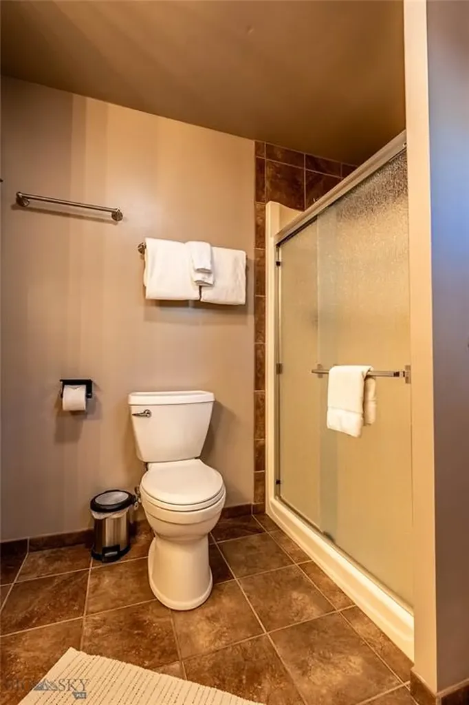 14 Peters Lane Gardiner MT 59030