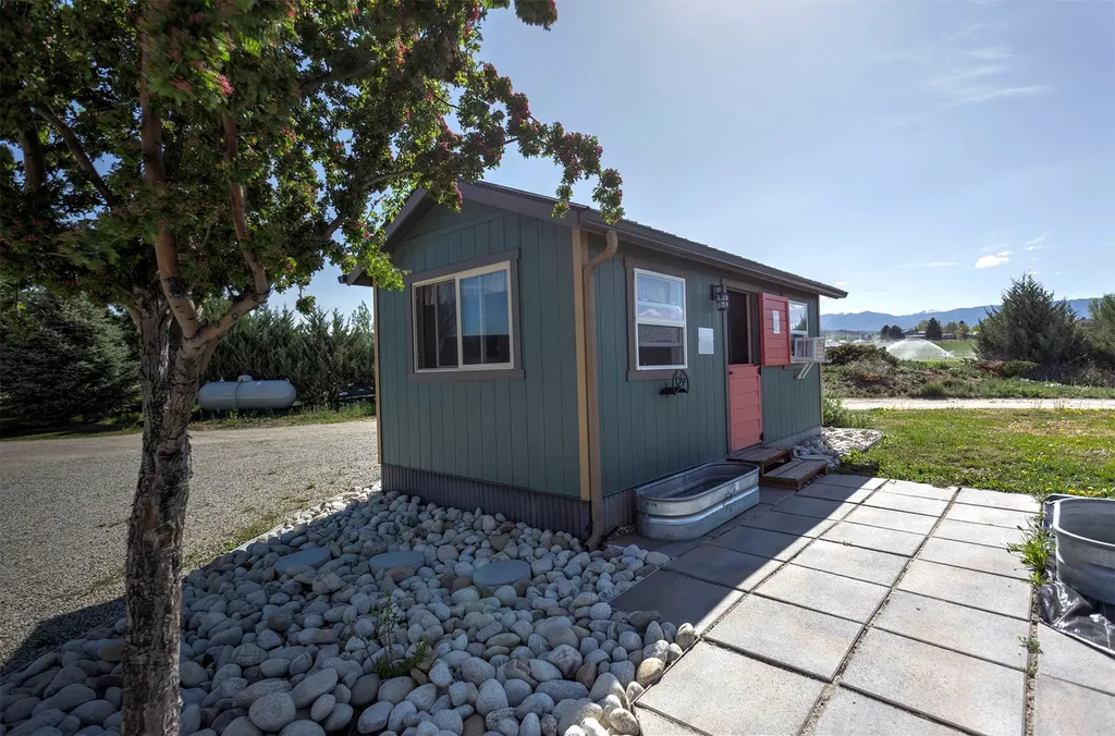 753 Heaven Bound Lane Corvallis MT 59828