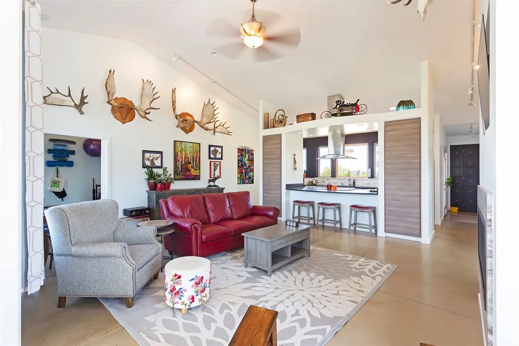 753 Heaven Bound Lane Corvallis MT 59828