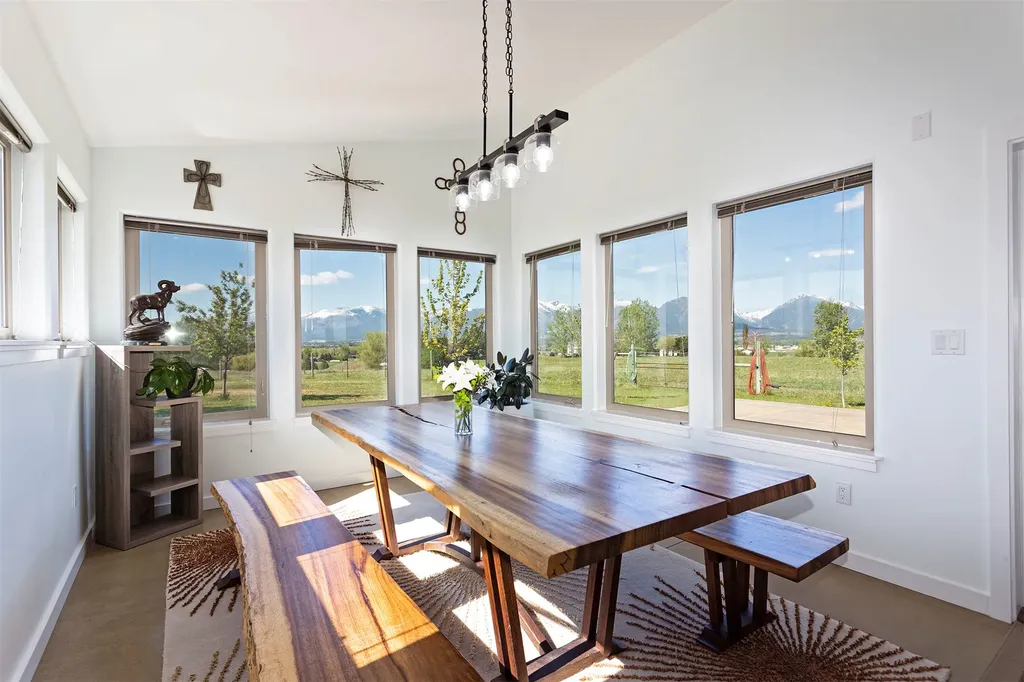 753 Heaven Bound Lane Corvallis MT 59828
