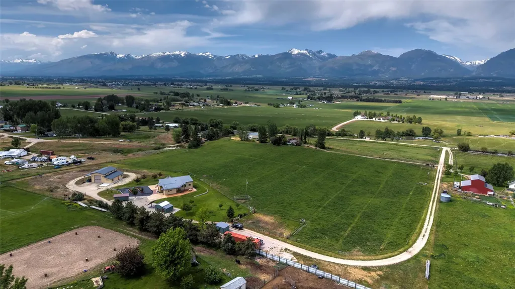 753 Heaven Bound Lane Corvallis MT 59828