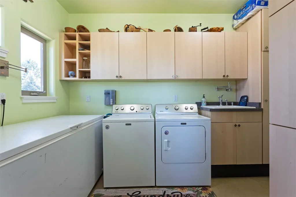 753 Heaven Bound Lane Corvallis MT 59828