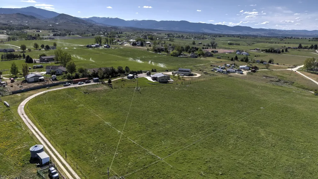 753 Heaven Bound Lane Corvallis MT 59828