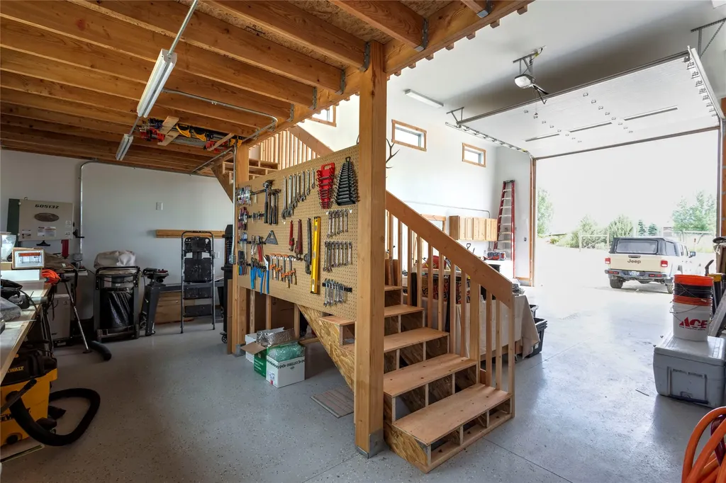 753 Heaven Bound Lane Corvallis MT 59828