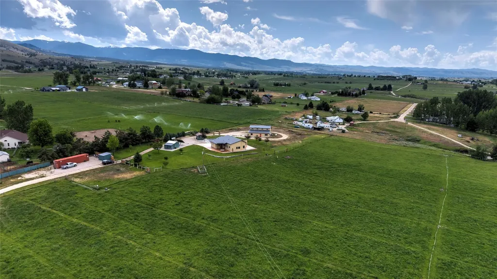 753 Heaven Bound Lane Corvallis MT 59828
