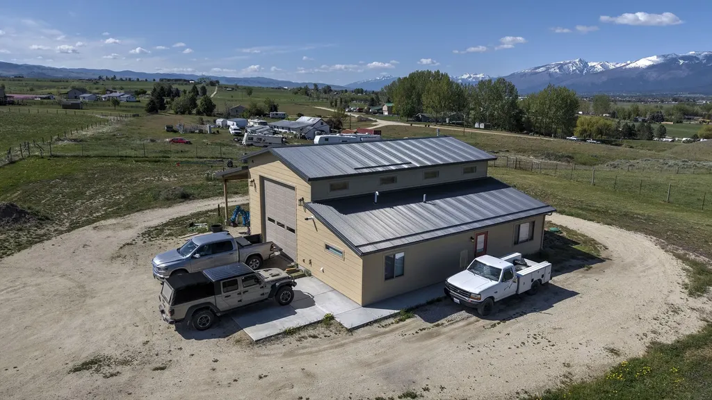 753 Heaven Bound Lane Corvallis MT 59828