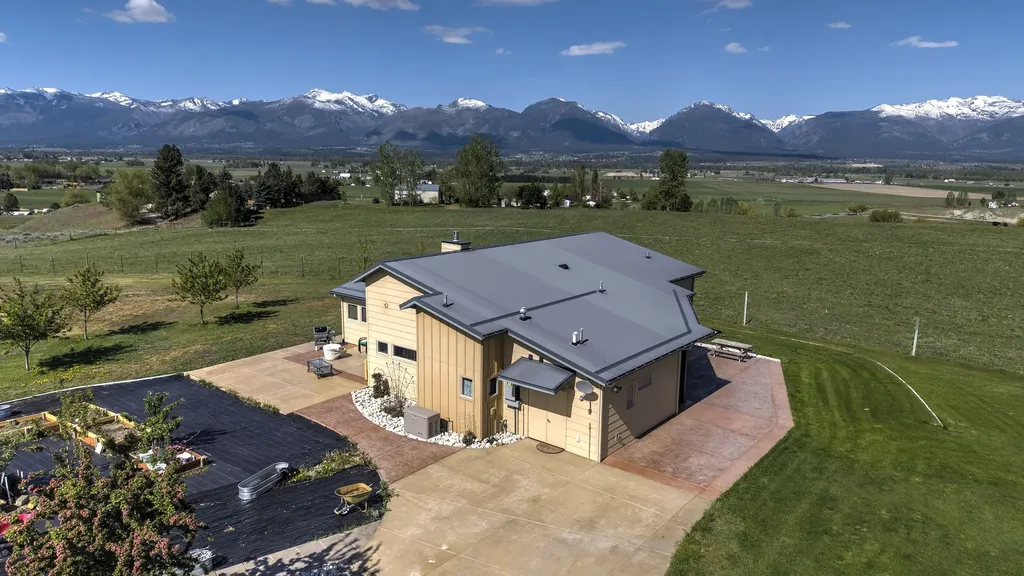 753 Heaven Bound Lane Corvallis MT 59828