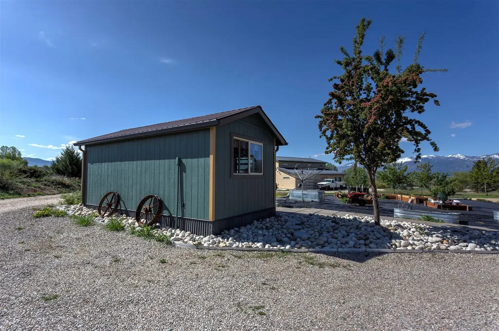 753 Heaven Bound Lane Corvallis MT 59828