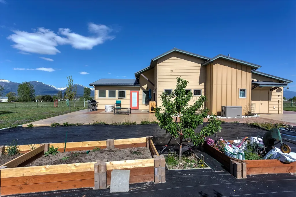 753 Heaven Bound Lane Corvallis MT 59828