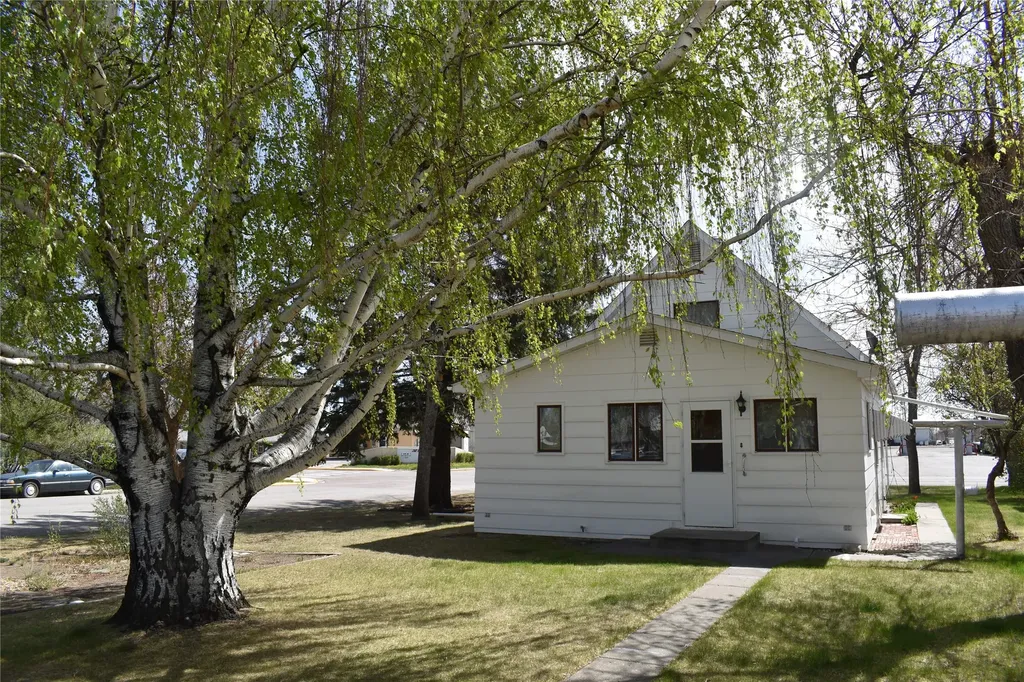 2 S Main Street Conrad MT 59425