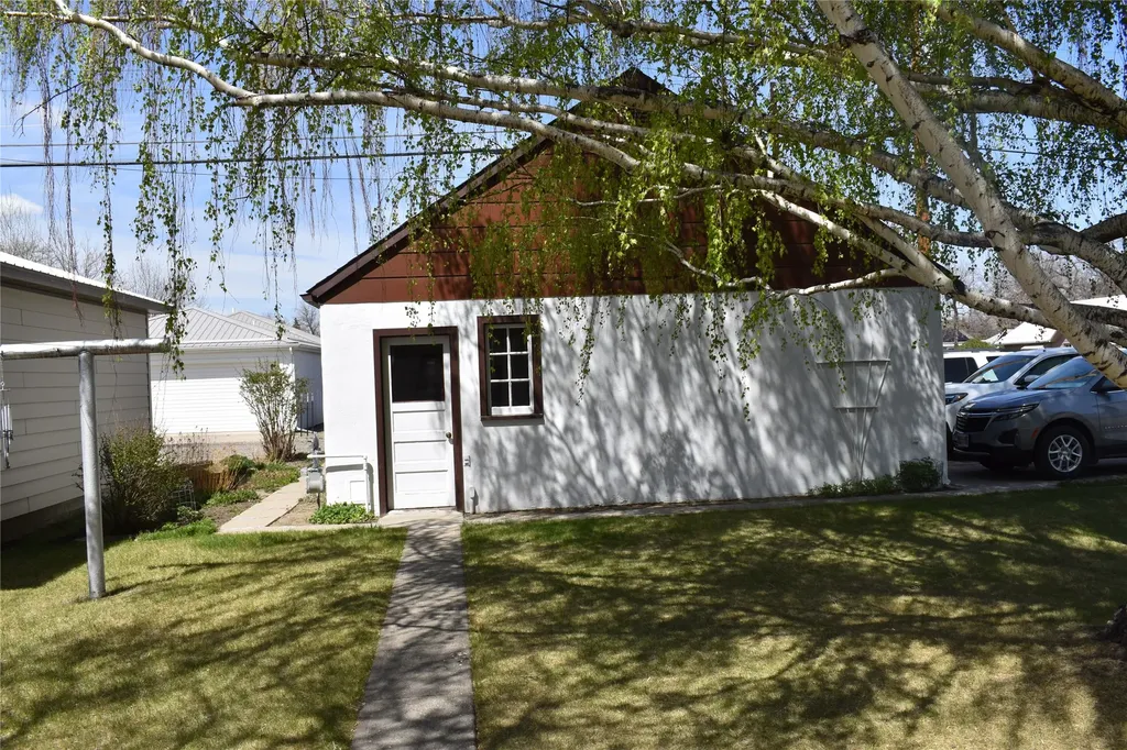 2 S Main Street Conrad MT 59425