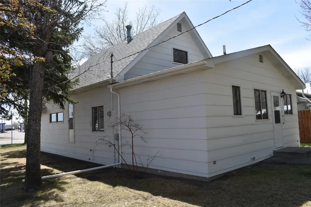 2 S Main Street Conrad MT 59425