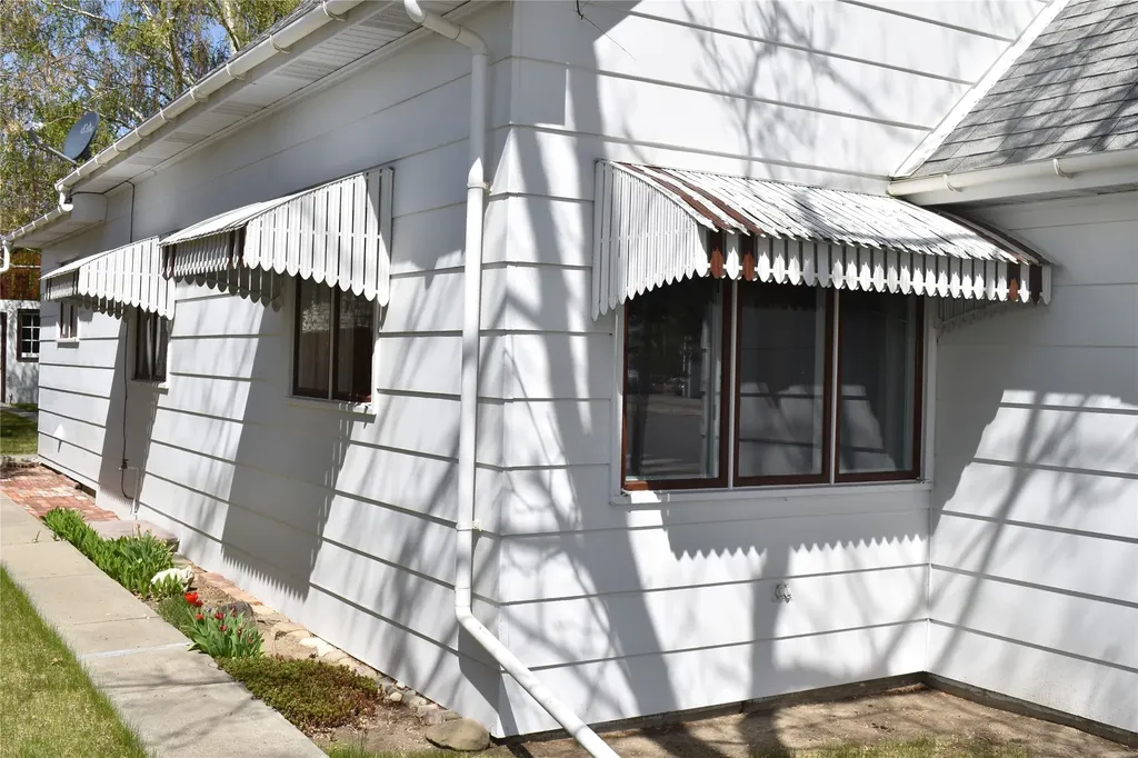 2 S Main Street Conrad MT 59425