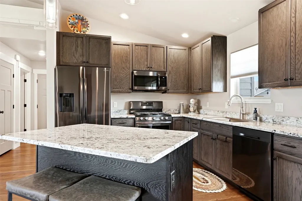 138 Farm Land Lane Corvallis MT 59828