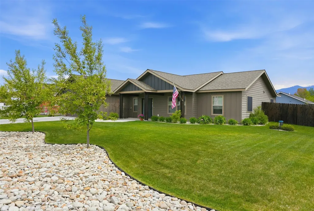 138 Farm Land Lane Corvallis MT 59828