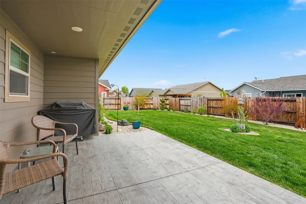 138 Farm Land Lane Corvallis MT 59828